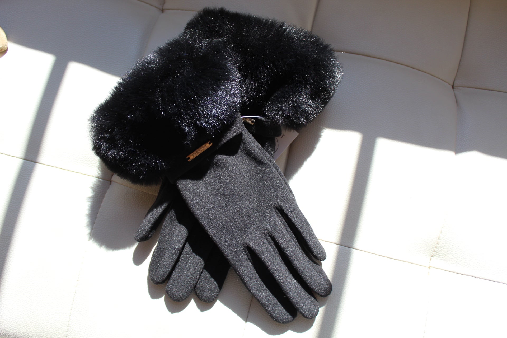 The Faux Fur Cuff Gloves
